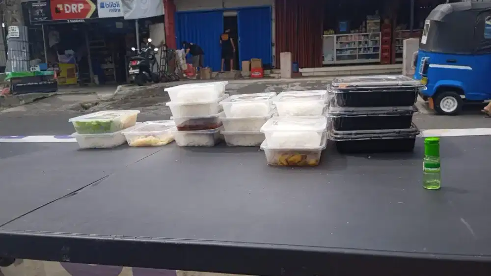 DICARI KARYAWAN JAGA STAND