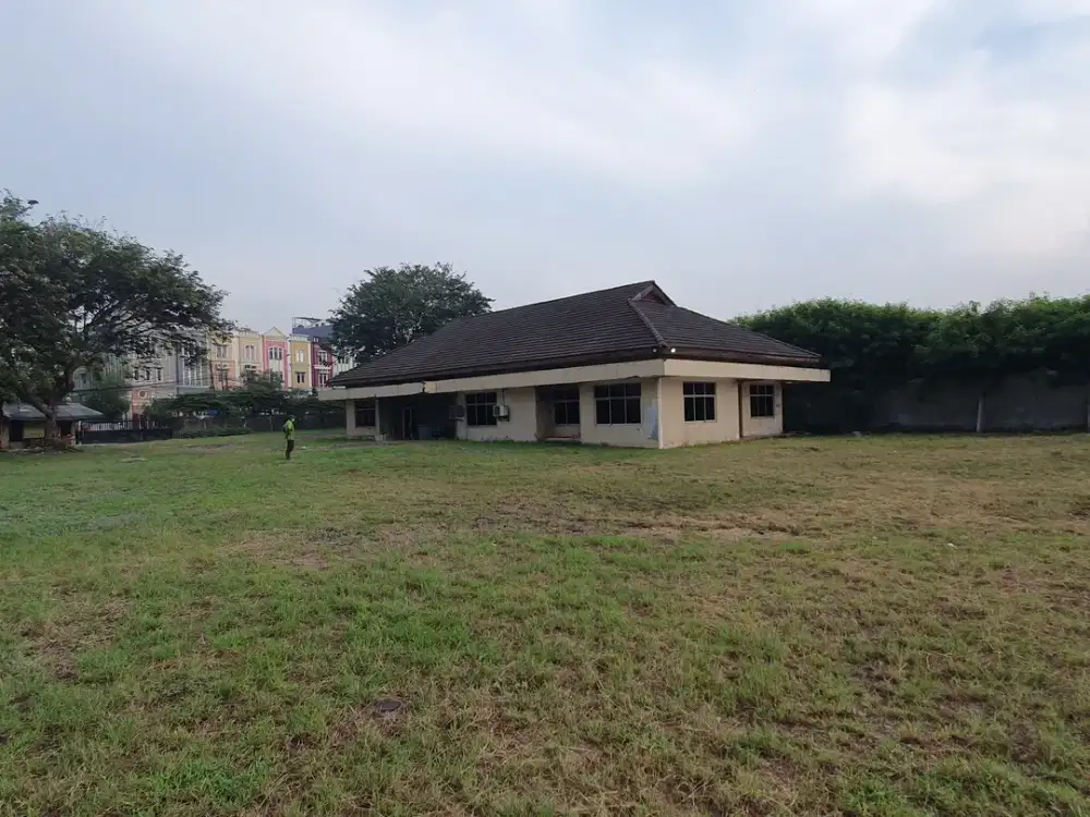 Tanah / kavling bonus rumah / kantor di Pegangsaan Dua, Kelapa Gading. 6200m2