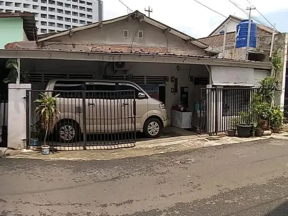 Rumah Cocok Untuk Kos Karyawan Sekitar Gatot Subroto, Kuningan, Cawang MT Haryono, Tebet di Jaksel