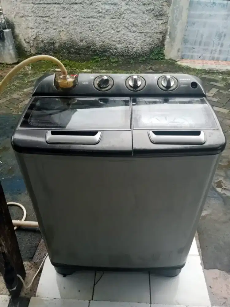 mesin cuci 2 tabung merek Sanken