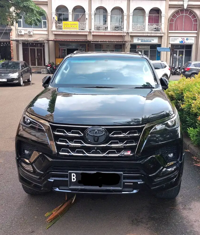 Toyota Fortuner 2017 (Black Edition)  Tipe 2.4 G (4x2) - Diesel