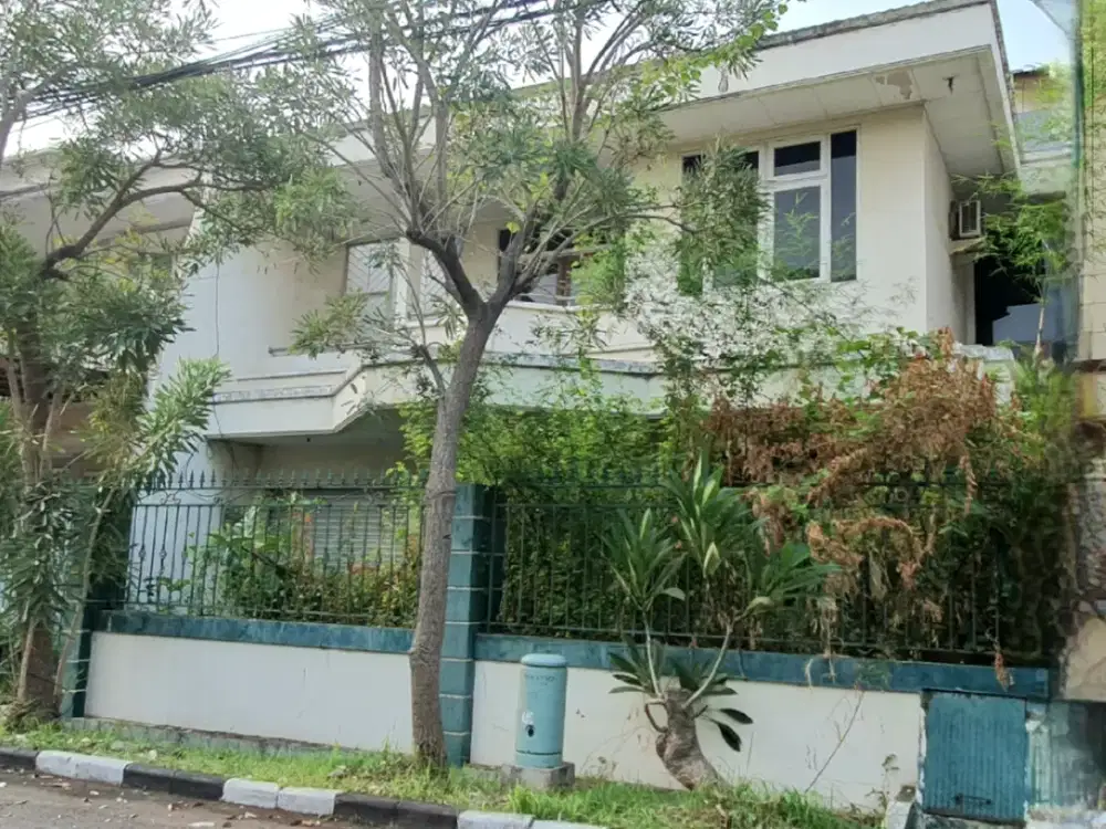 Rumah Tua Hitung Tanah di Gading Kirana Barat, Kelapa Gading. Standar Nusa Kirana.