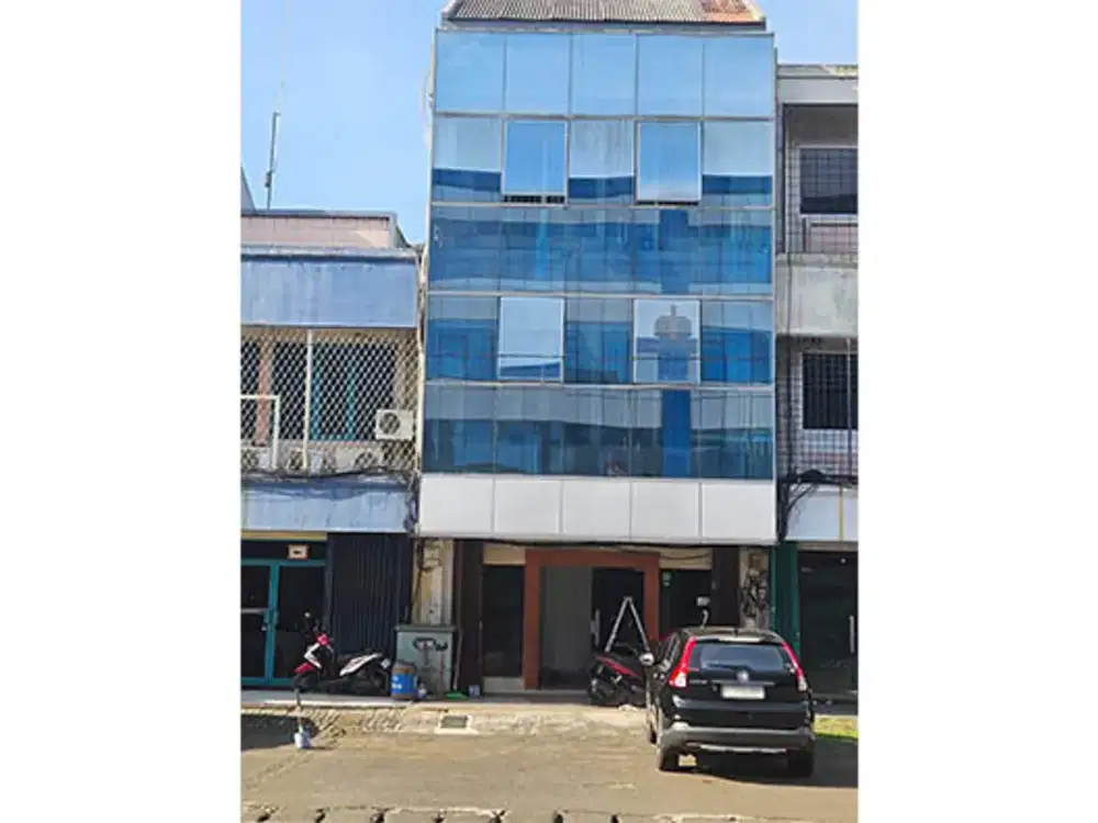 Ruko Gading Kirana Timur, Kelapa Gading. Dalam kompleks / tidak hadap jalan raya. Ex kantor