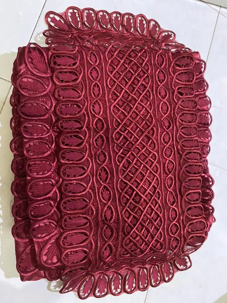 Set sarung bantal kursi plus taplak meja