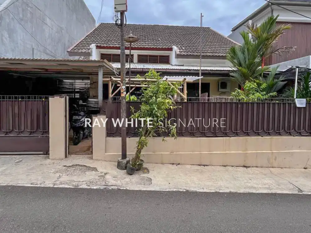 Dijual Rumah di Kebayoran Baru, Jl. Benda II