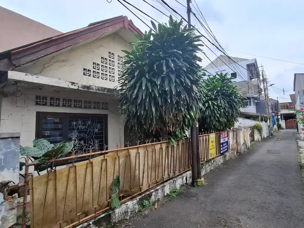 Rumah di Tebet cocok utk kosan Hanya Tinggal Renovasi