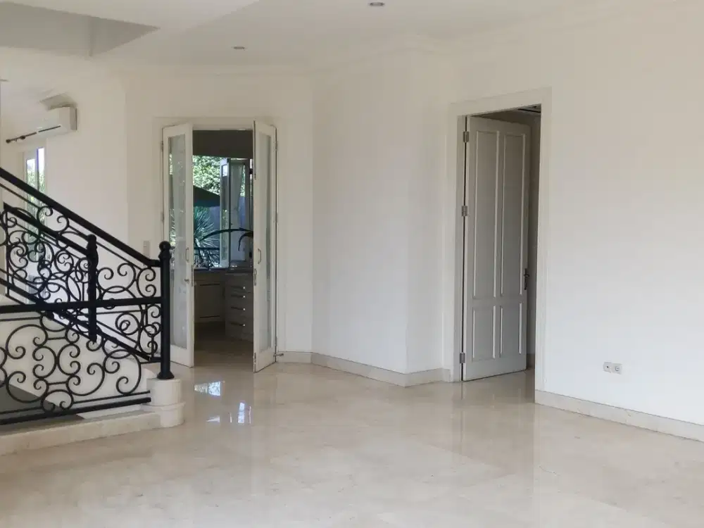 Bright and Simple House in Kemang