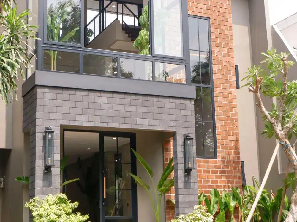 Rumah Dengan Design Modern Di Cluster Versailles BSD Tangerang Selatan