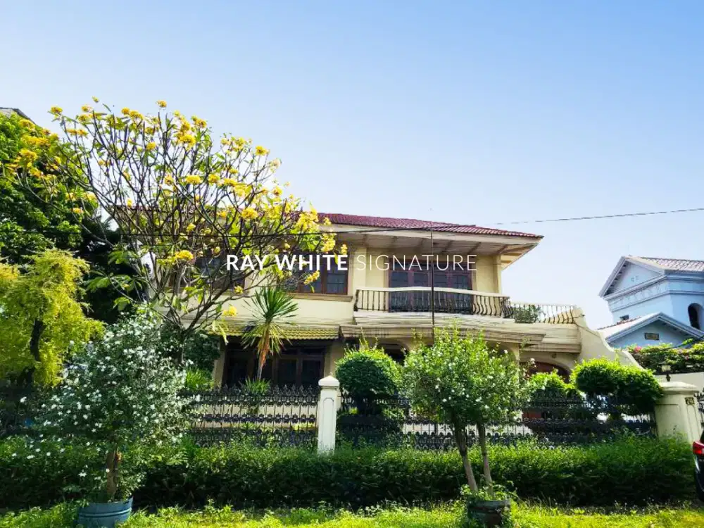 Dijual Rumah Strategis, Jl. Cempaka Putih Tengah 33