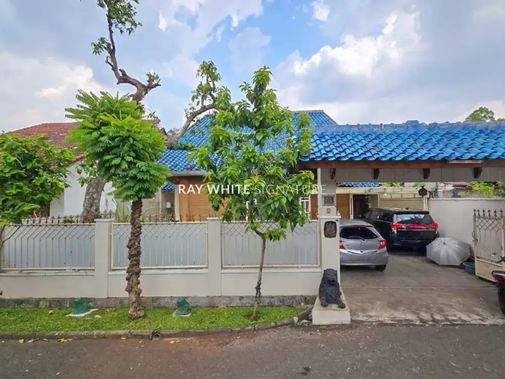 Rumah Lama Terawat Layak Huni di Jl Indojati Tanah Kusir