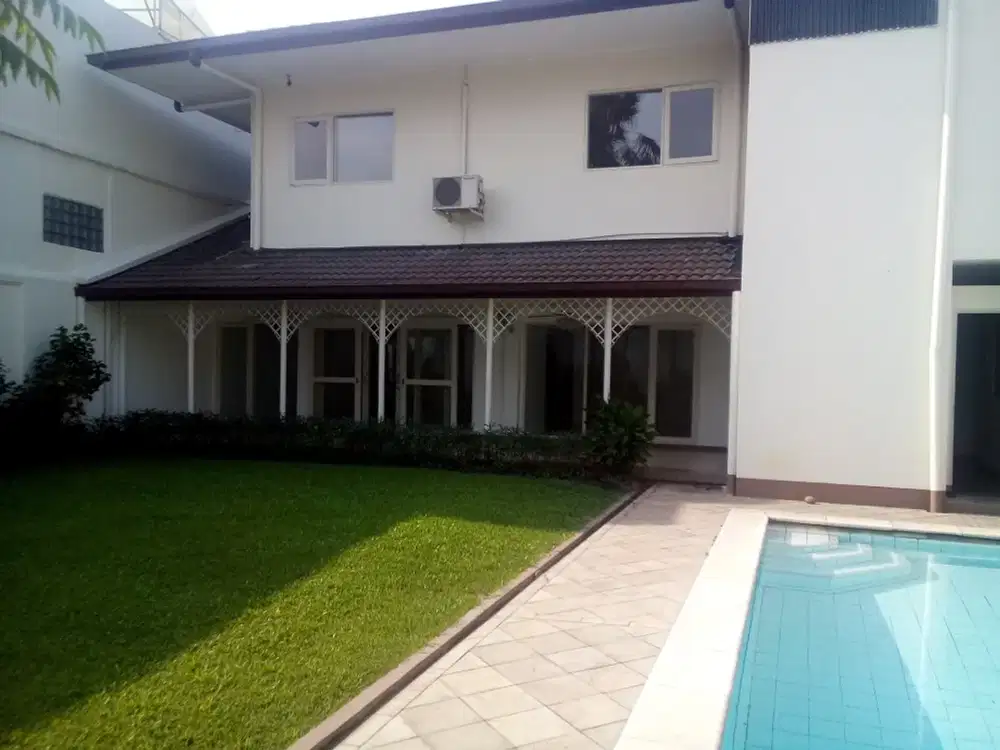 Quite And Luxurious Townhouse Expatriat
