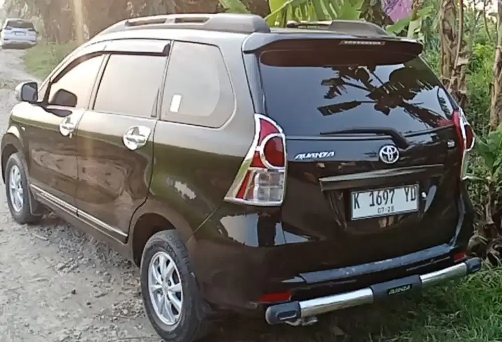 Avanza 2013 hitam plat k rembang