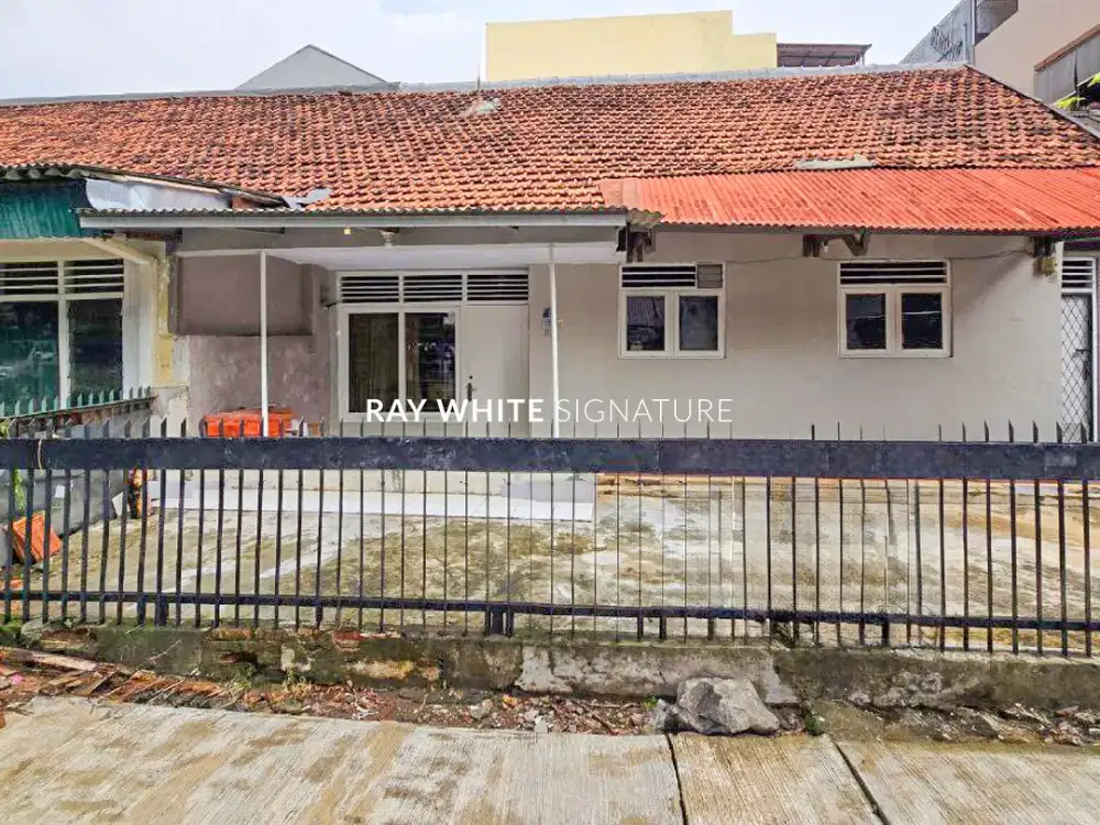 Dijual Rumah 1 Lantai Posisi Hook di Jl Danau Bratan Benhil