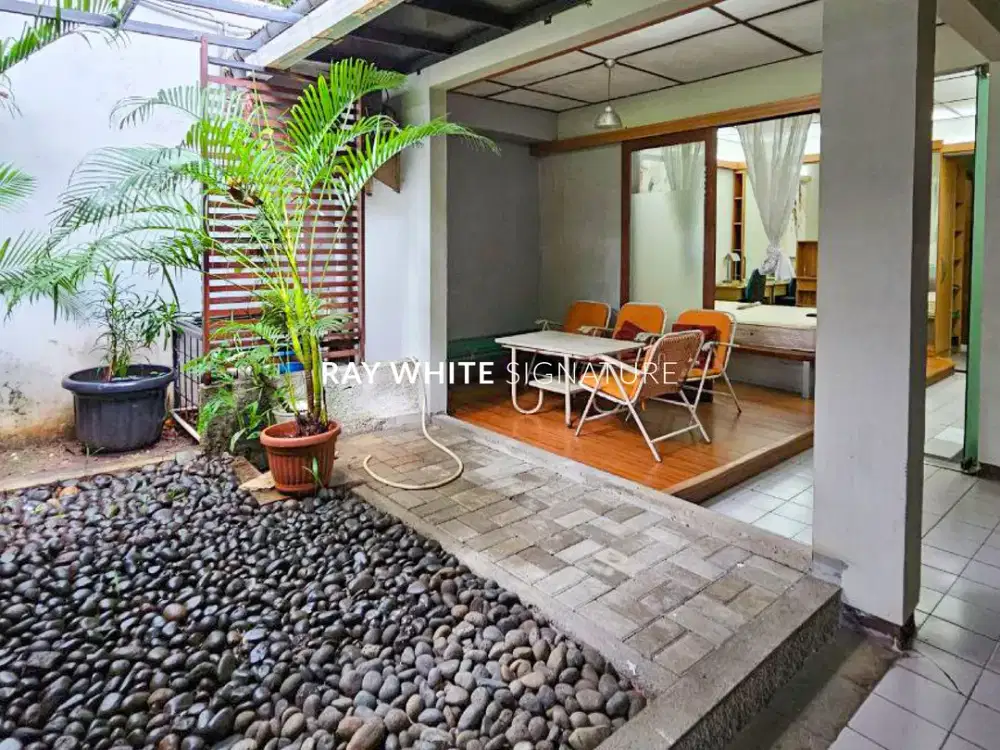 Dijual Rumah Strategis , Jl. Villa Semanggi dekat Gatot Subroto