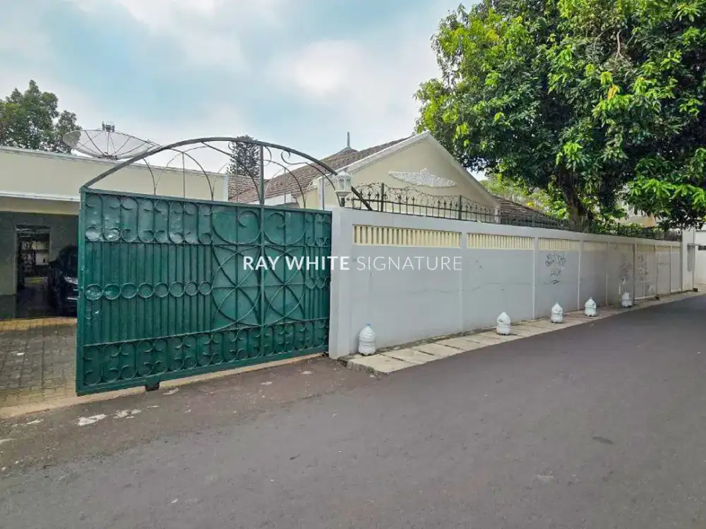 Rumah dijual lokasi tenang di Bangka XI C Kemang