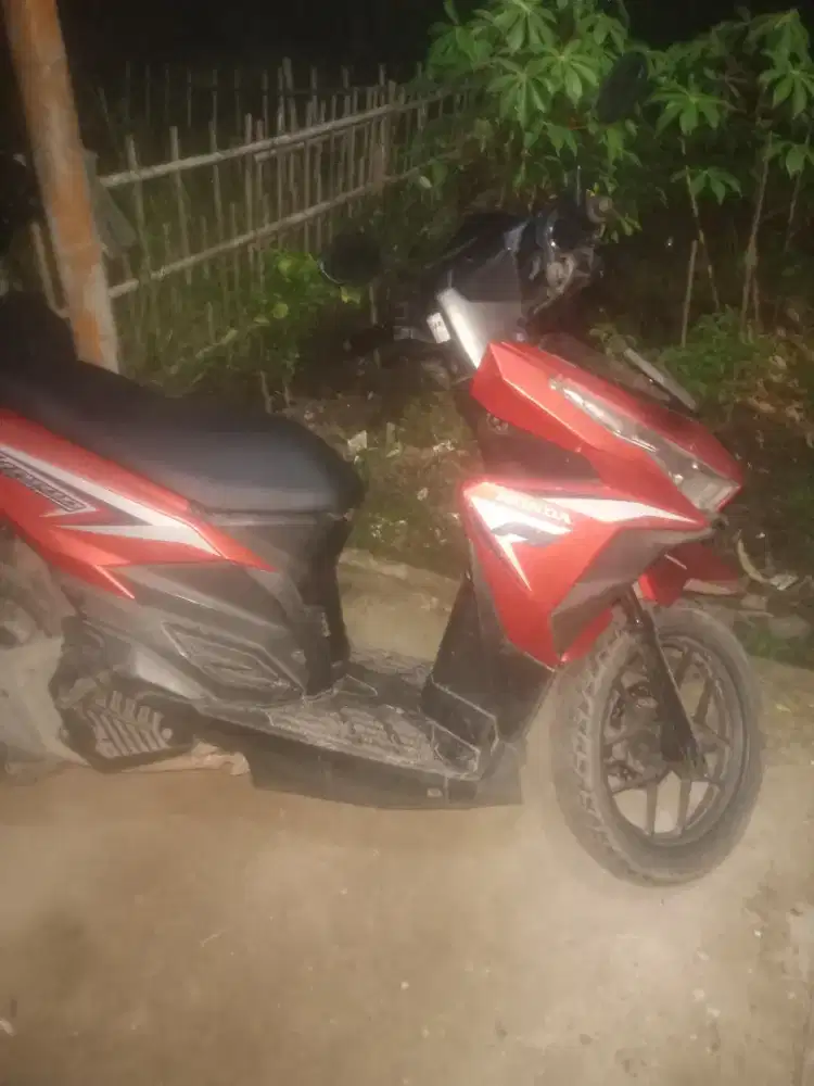 Motor vario125 thn 2016