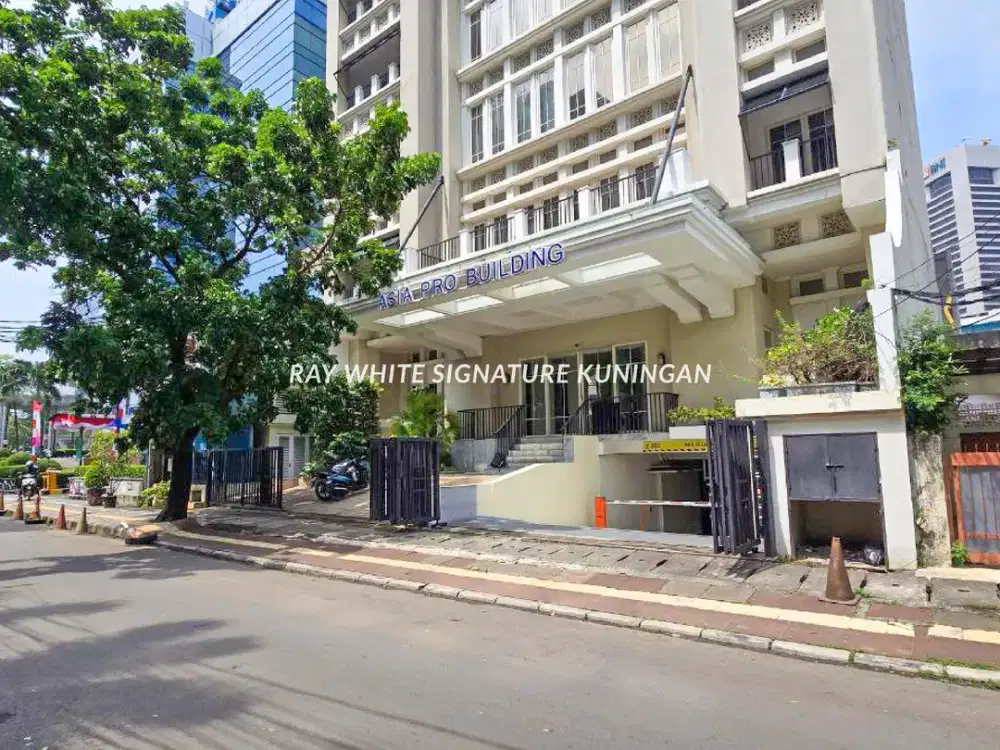 Jual Gedung 10 Lantai Parkir Luas Komersial Strategis di Sudirman