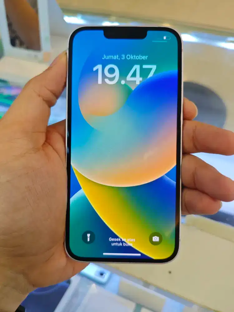 IPHONE 14 128GB GARANSI IBOX LENGKAP NO MINUS