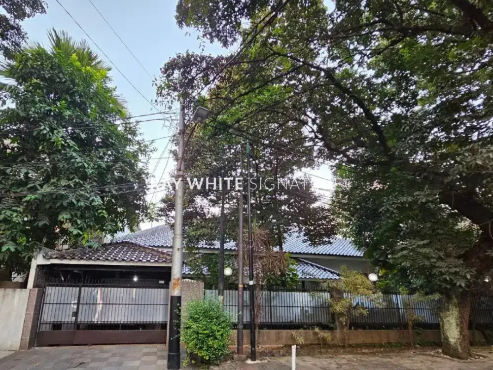 Dijual Rumah Lama Akses Jalan Kaki ke MRT Blok M di Lamandau