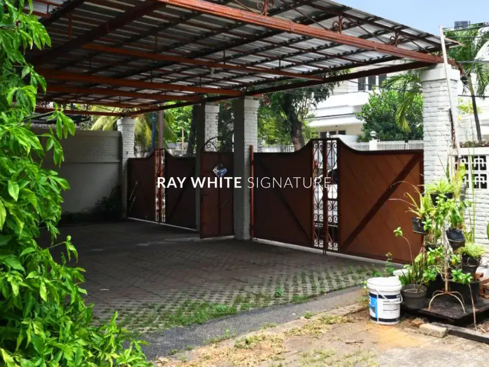 Dijual Rumah Kebayoran Baru Strategis, Jl Wijaya VII