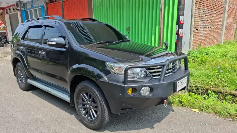 Jual Fortuner G MT 2012