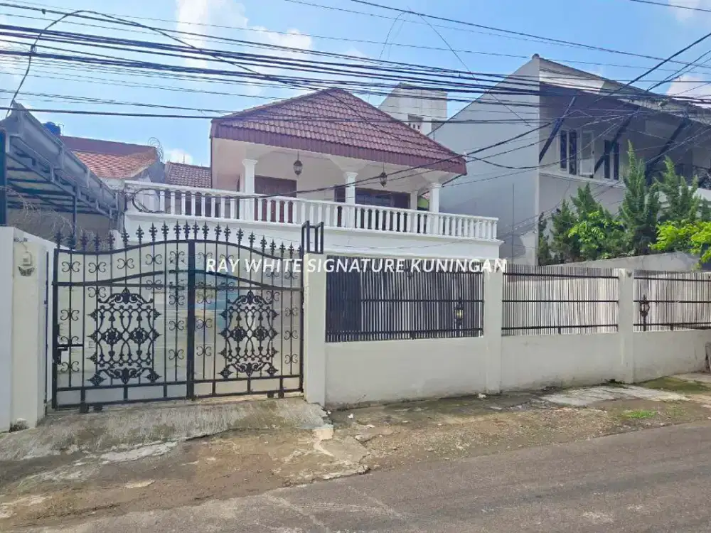 Rumah 2 Lantai Lokasi Premium di Panglima Polim XI Kebayoran Baru