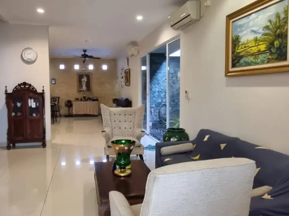 Rumah dijual lokasi sangat strategis di Arteri Pondok Indah Jakarta Selatan