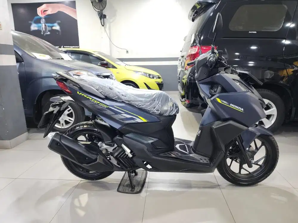 Vario 160 cbs km low unit rasa new