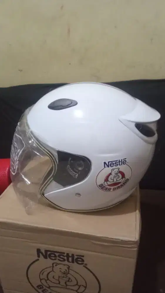 Helm nestle baru