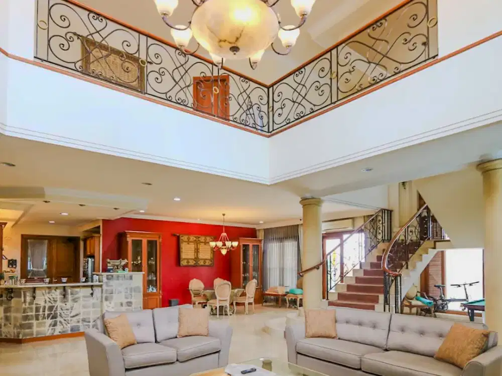 Rumah Mewah di Pondok Indah, Akses mudah Kebayoran Baru Jagakarsa