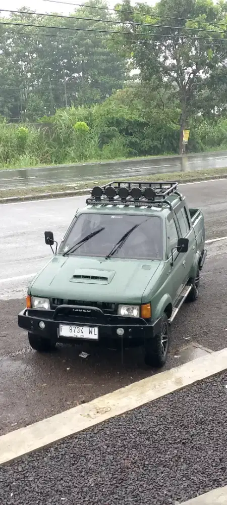 Double Cabin Isuzu Panther tahun 2005 , 2500cc