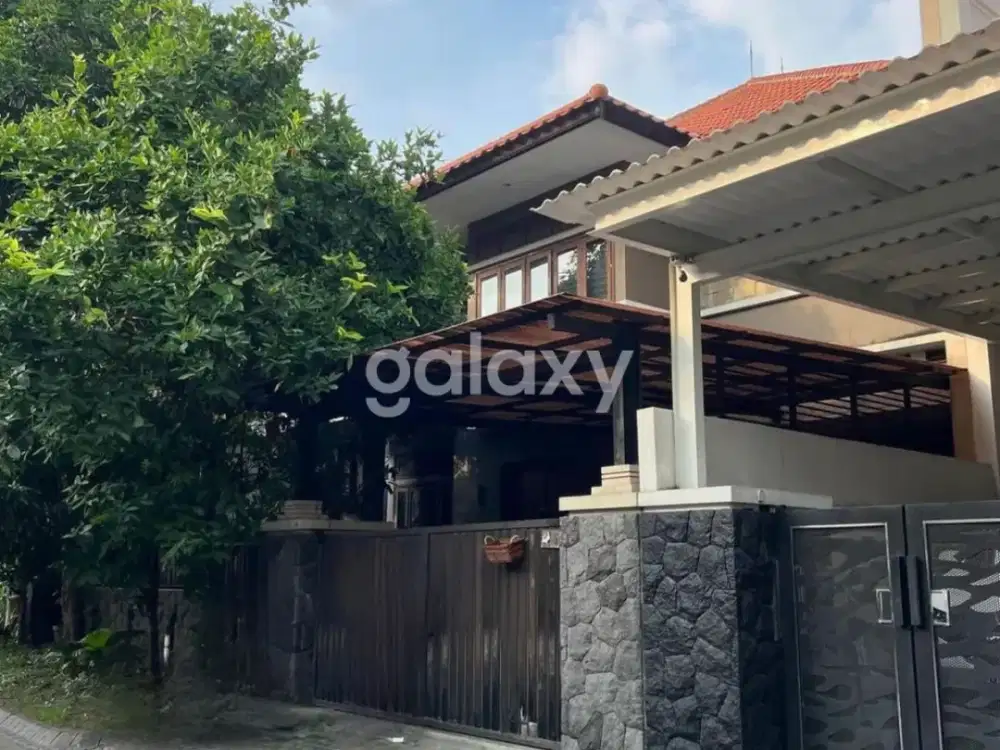 RUMAH MINIMALIS SEMI FURNISH 2 LANTAI GRAHA FAMILI SURABAYA BARAT