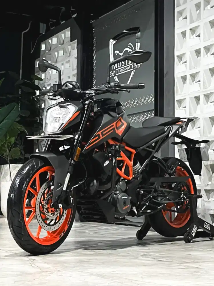 KTM DUKE 250 2023