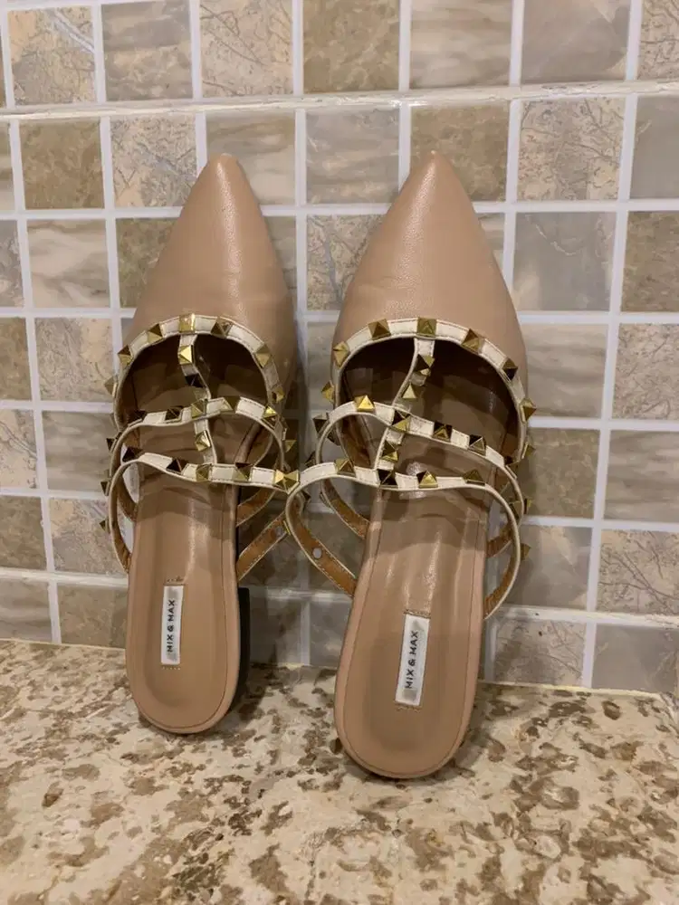 Sandal model Valentino preloved