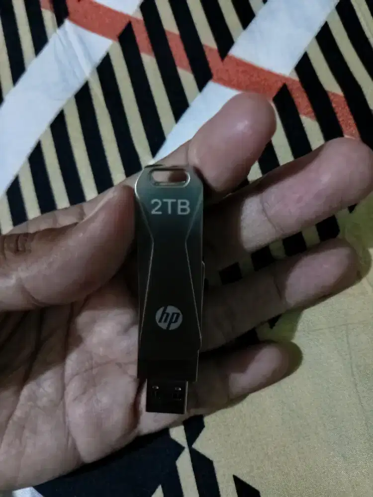 Flash drive 3.0 dan type c merek HP 2TB