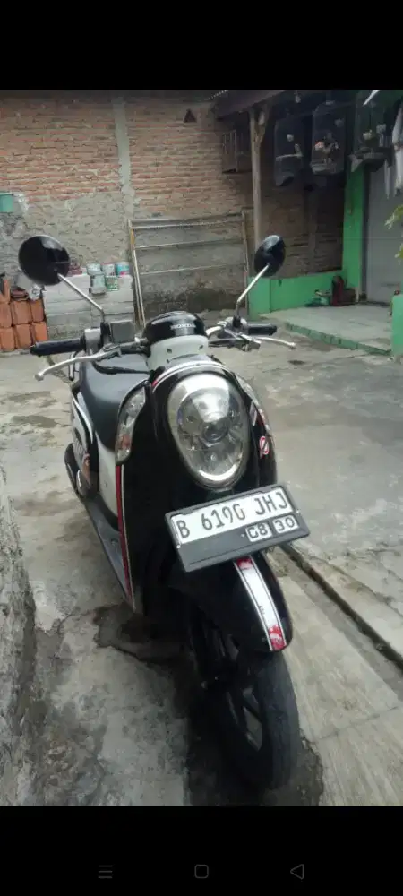 Honda scoopy 2015