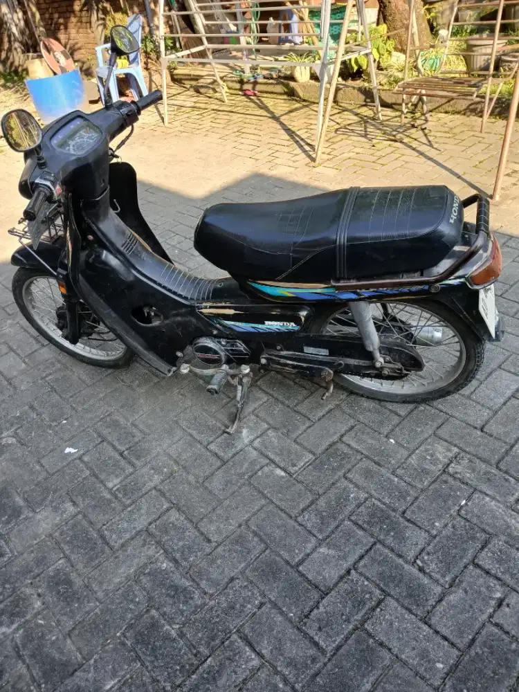 Bismillah di jual motor honda astrea grand tahun 1993
