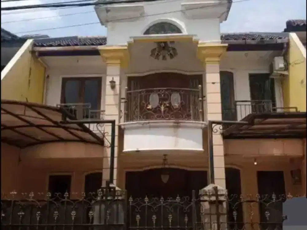Rumah Cantik LT 120 Meter di Komple Billymoon Pondok Kelapa