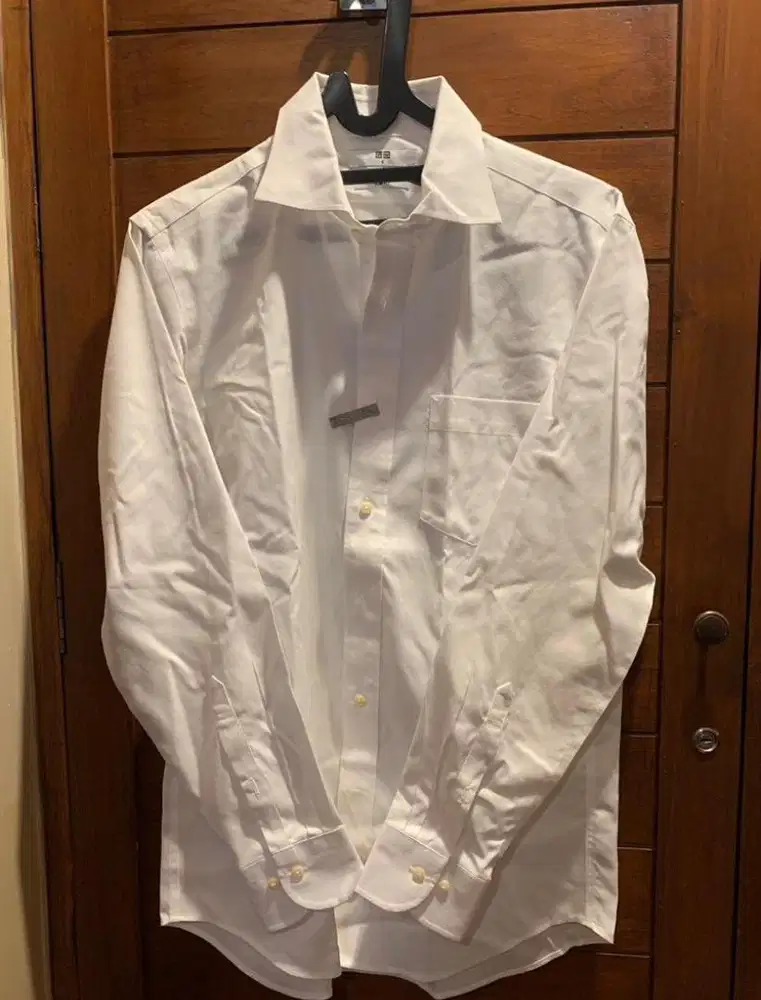 Uniqlo long sleeved kemeja preloved