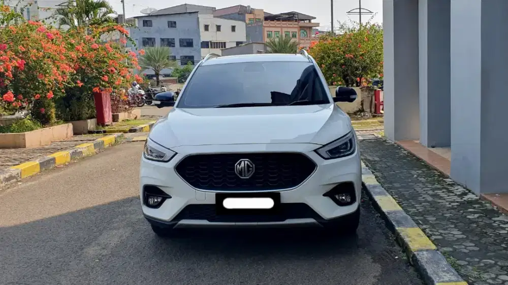 Km19rb mg zs lux 2021 pakai 2022 putih sunroof camera 360