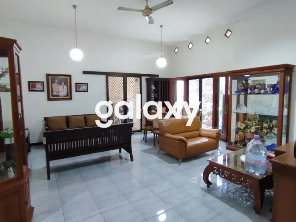 Rumah Kutisari Indah lebar 9 meter Bagus Terawat