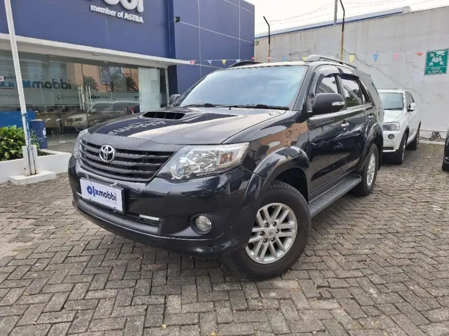 DP 5% Toyota Fortuner 2.5 G VNT TRD Solar-AT 2013 KBD