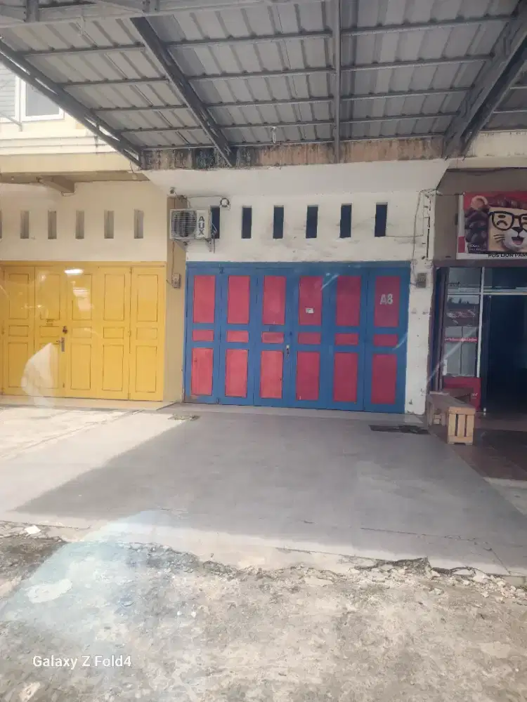 Di jual ruko 3lantai