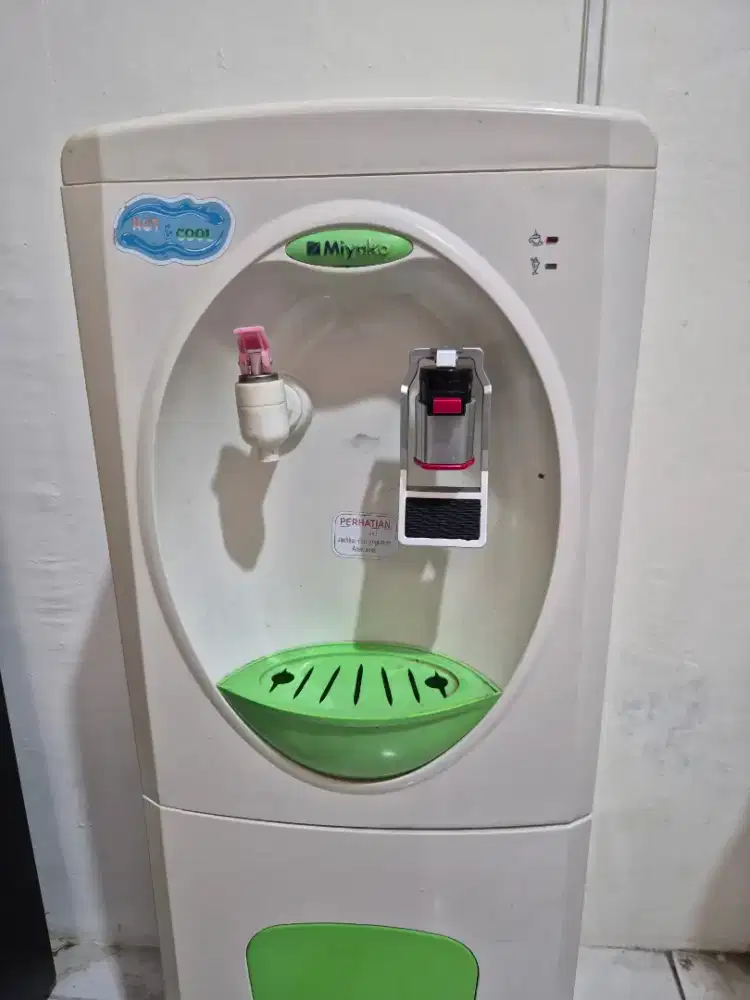 Dispenser miyako