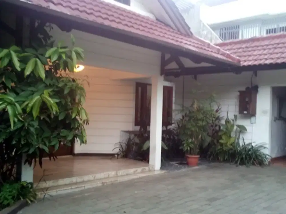 Homey And Lovely House In Pejaten