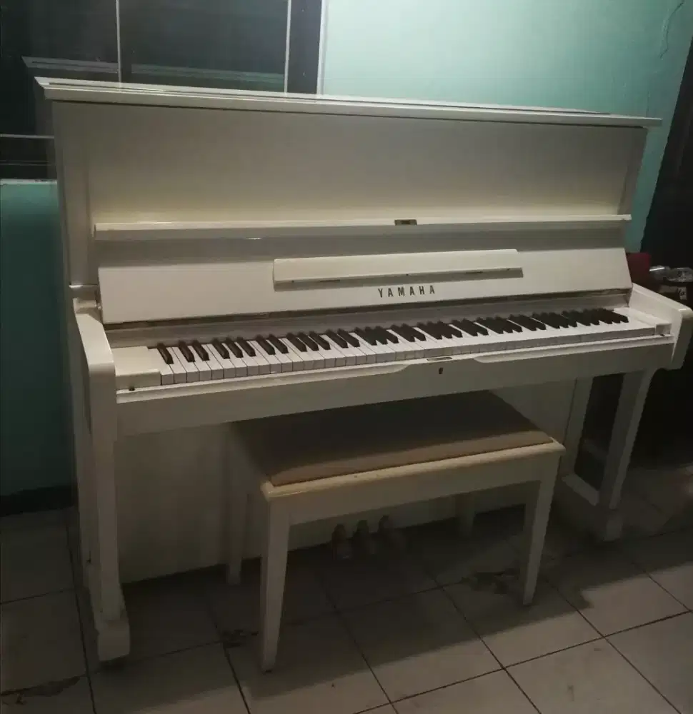 Piano Yamaha type U1G