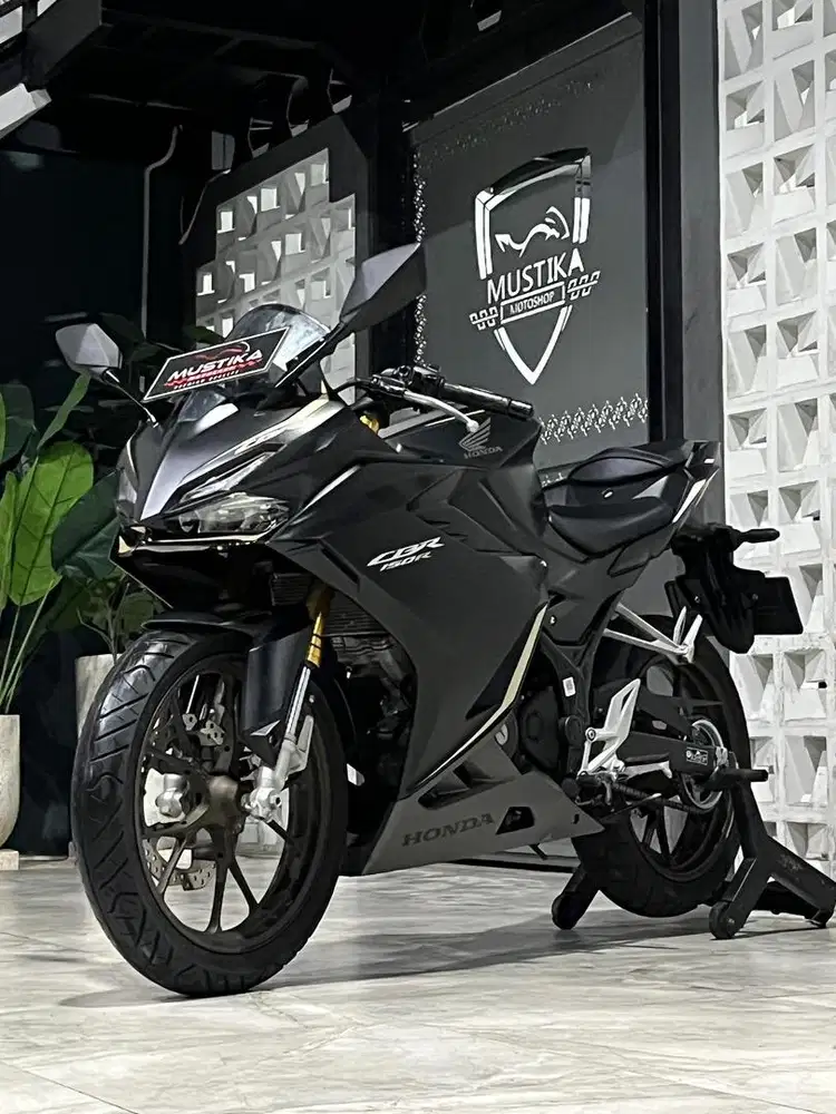 Terbatas‼️Honda CBR 150 th 2023 - Ayu Mustika