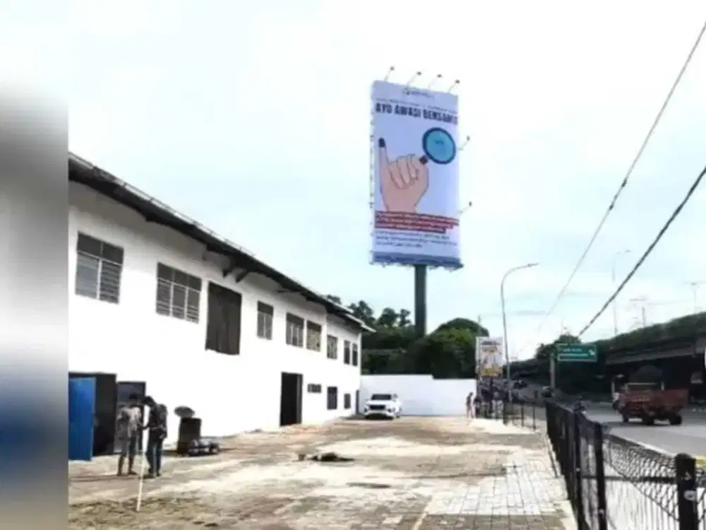DIJUAL GUDANG DI LINGKAR LUAR CENGKARENG LUAS BANGUNAN. 1000 M2
