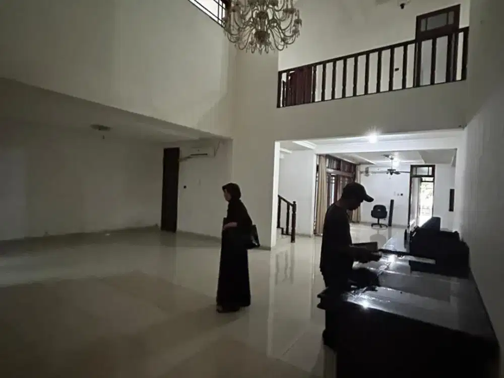 Rumah Bagus Strategis, Menteng Area