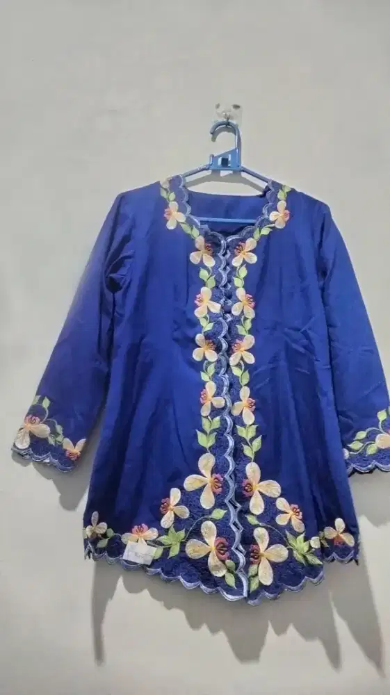 Kebaya navy kebaya bordir